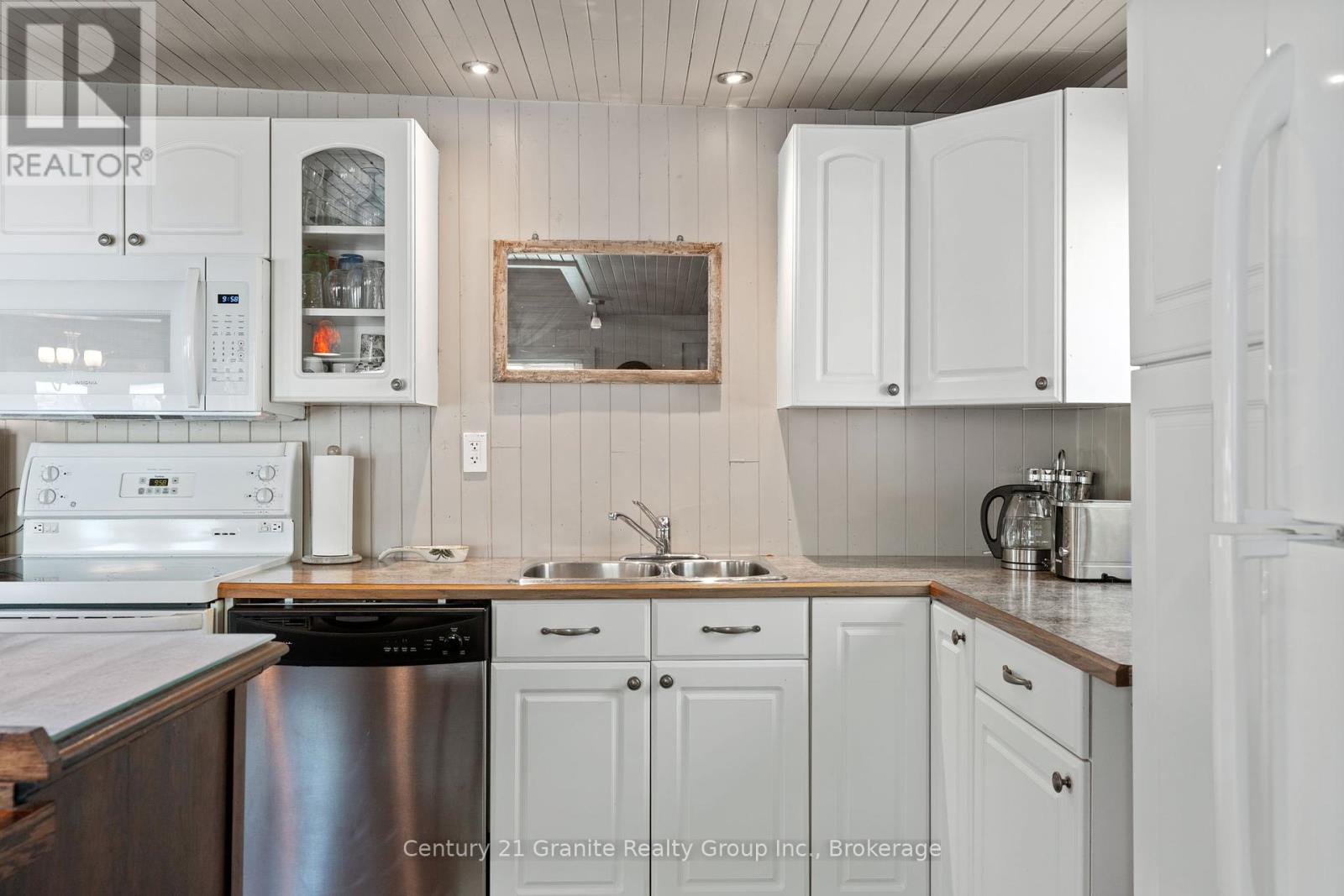 359 Avery Point Road, Kawartha Lakes, Ontario  L0K 1W0 - Photo 9 - X12178807