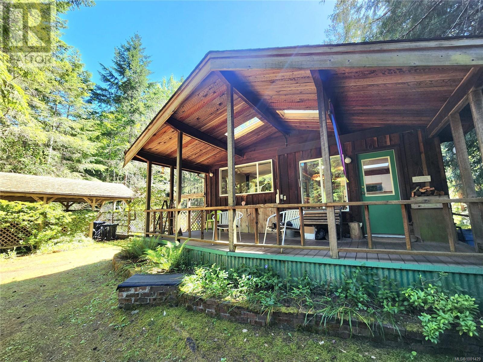 Property at 195 Malaspina Dr image 2