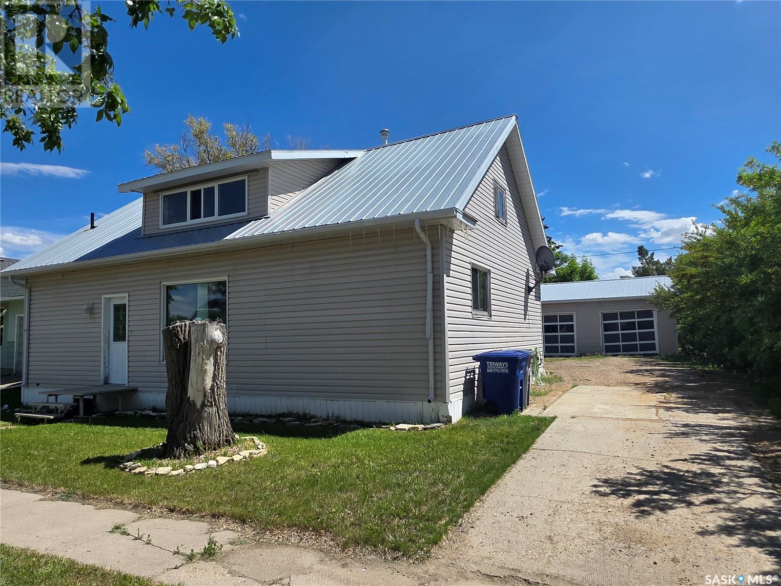 406 Centre Street, Cabri, Saskatchewan  S0N 0J0 - Photo 38 - SK006687