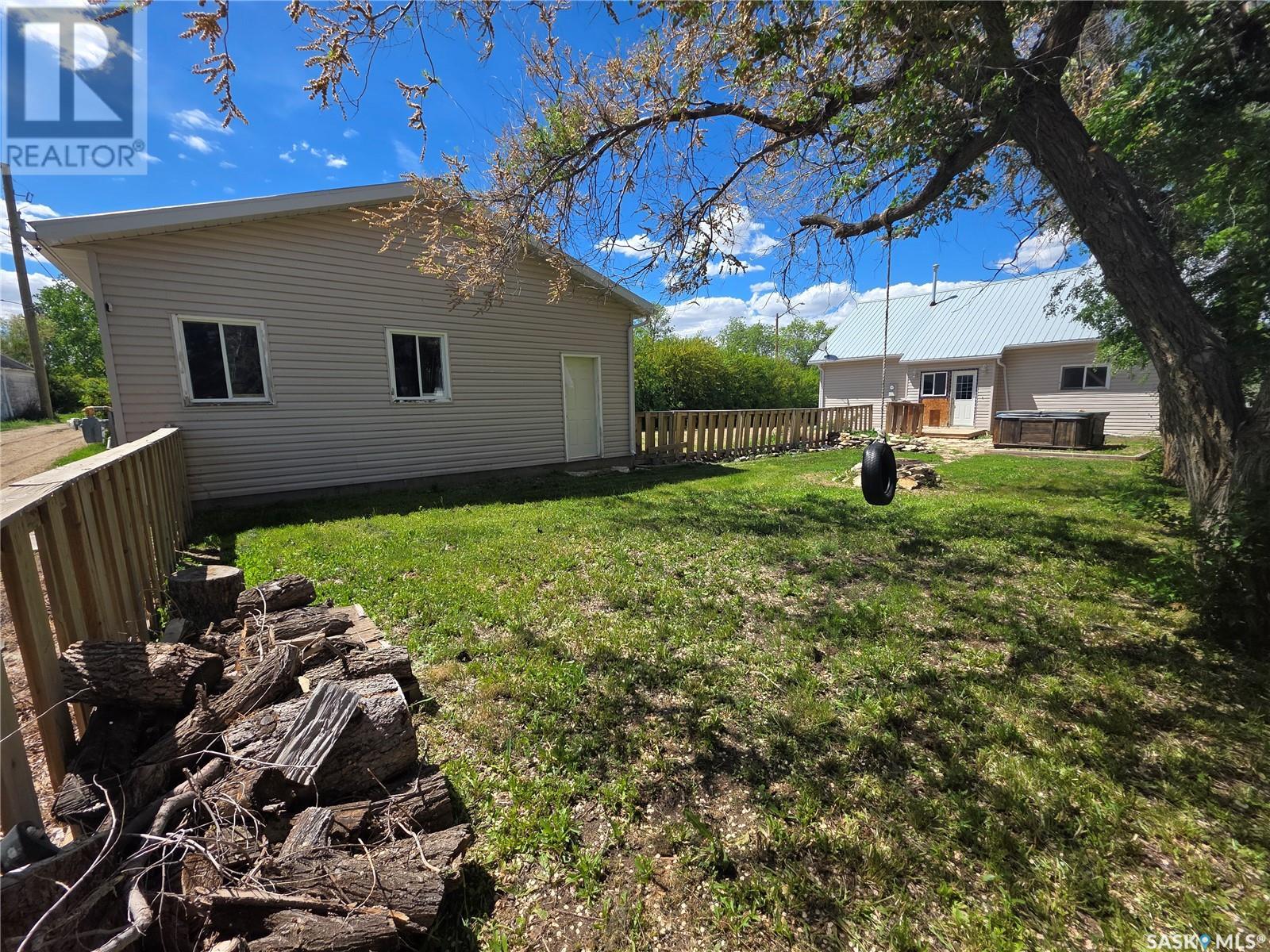406 Centre Street, Cabri, Saskatchewan  S0N 0J0 - Photo 34 - SK006687