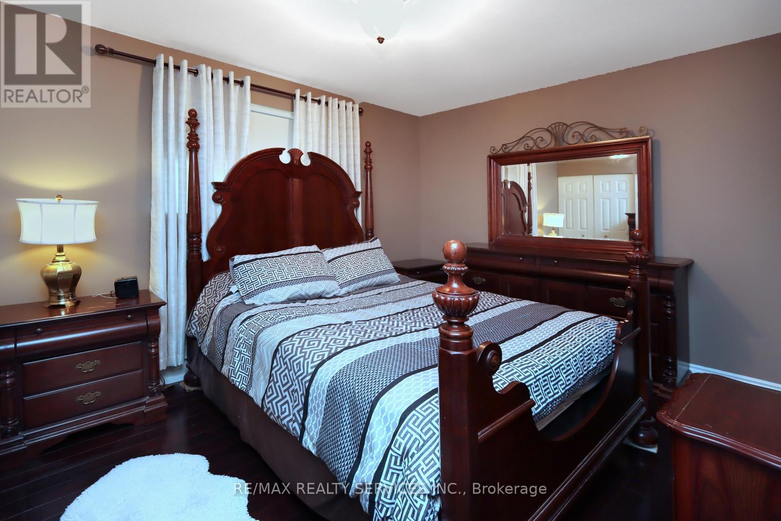 29 Dorchester Drive, Brampton, Ontario  L6T 3C8 - Photo 18 - W12178568