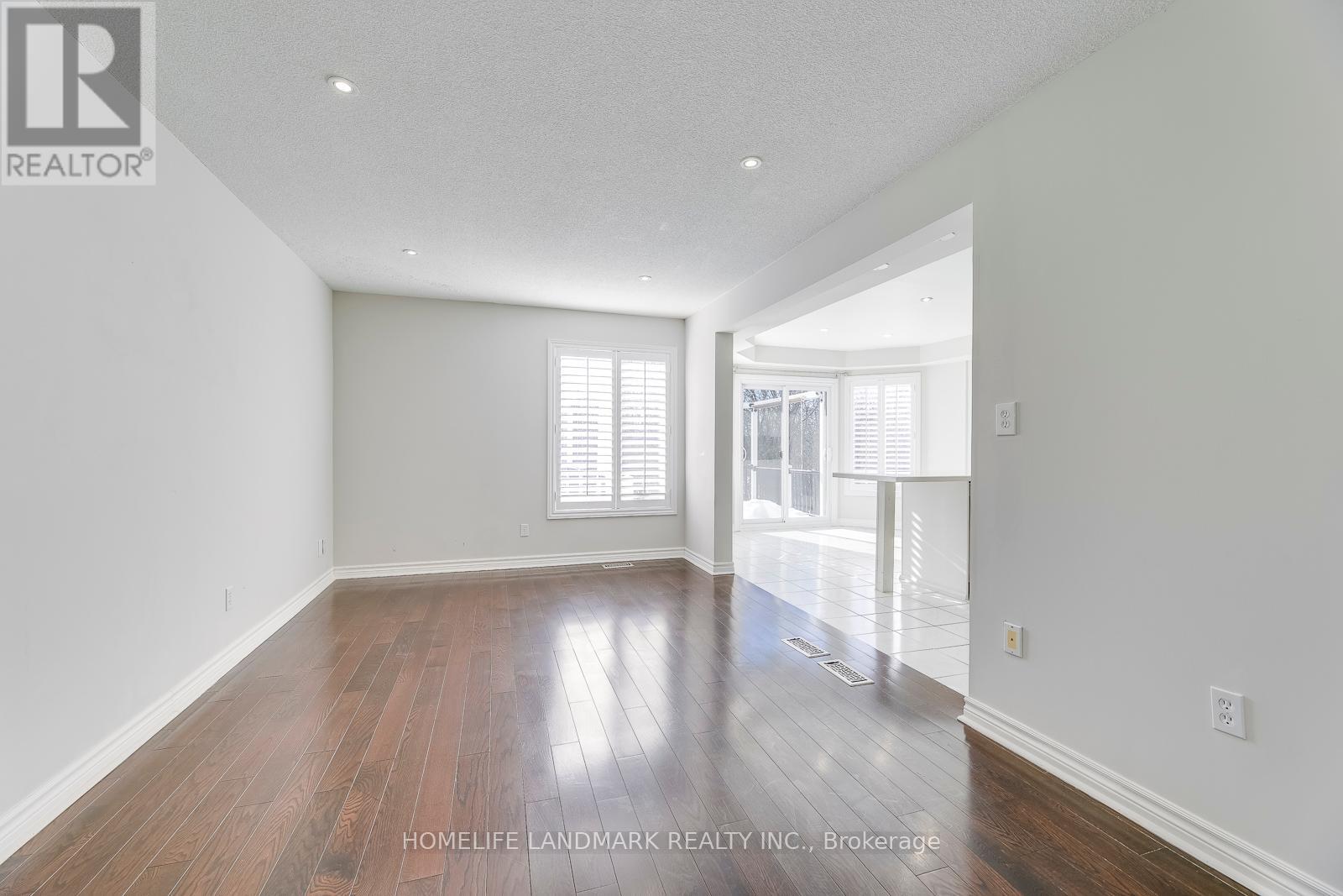 1266 Winterbourne Drive, Oakville, Ontario  L6J 7E4 - Photo 12 - W12178572