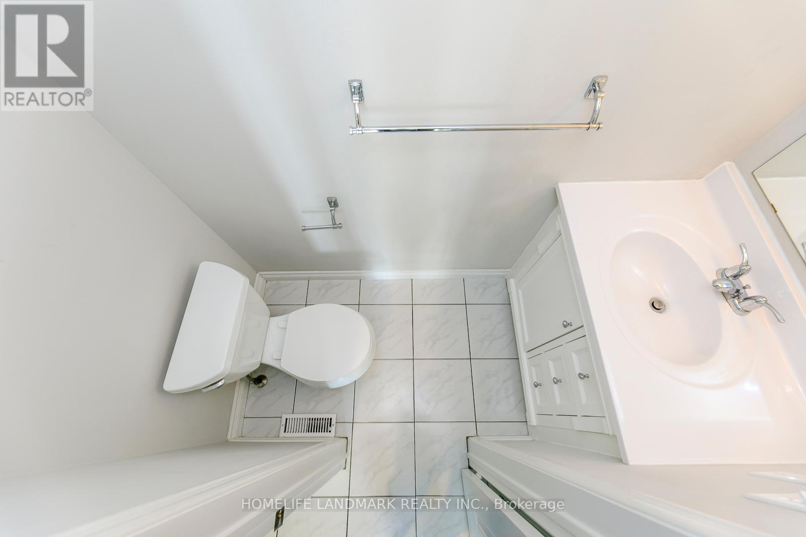1266 Winterbourne Drive, Oakville, Ontario  L6J 7E4 - Photo 14 - W12178572