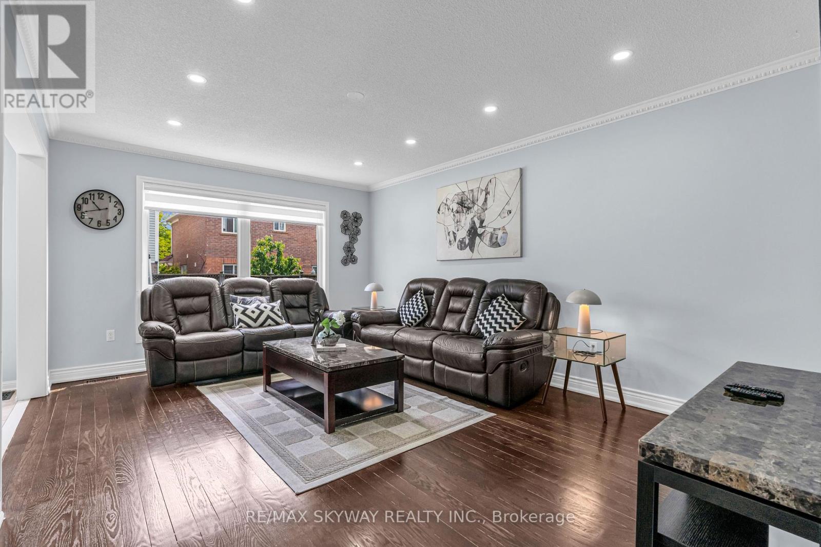 39 Rowland Street, Brampton, Ontario  L7A 1Z9 - Photo 8 - W12178585
