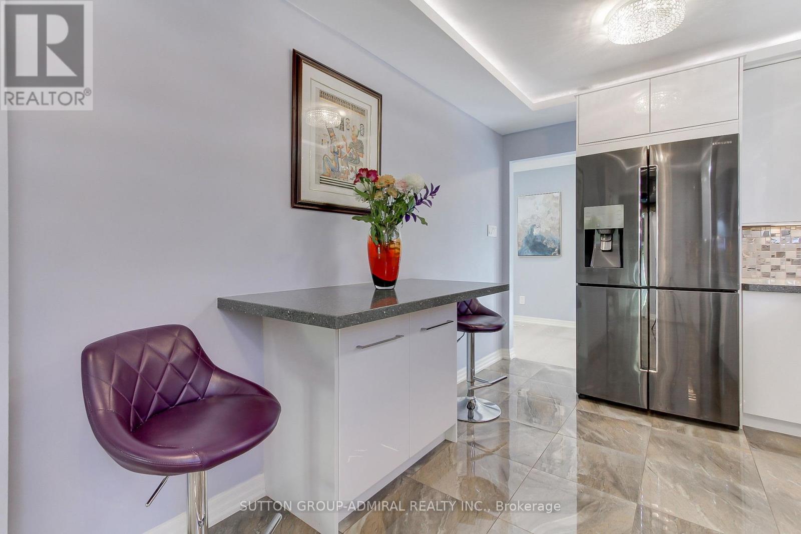 1559 Shale Oak Mews, Mississauga (Rathwood), Ontario  L4W 2M1 - Photo 12 - W12178590