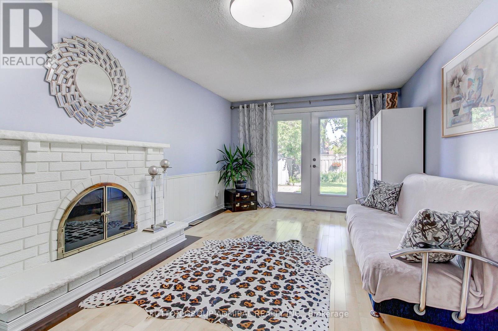 1559 Shale Oak Mews, Mississauga, Ontario  L4W 2M1 - Photo 24 - W12178590