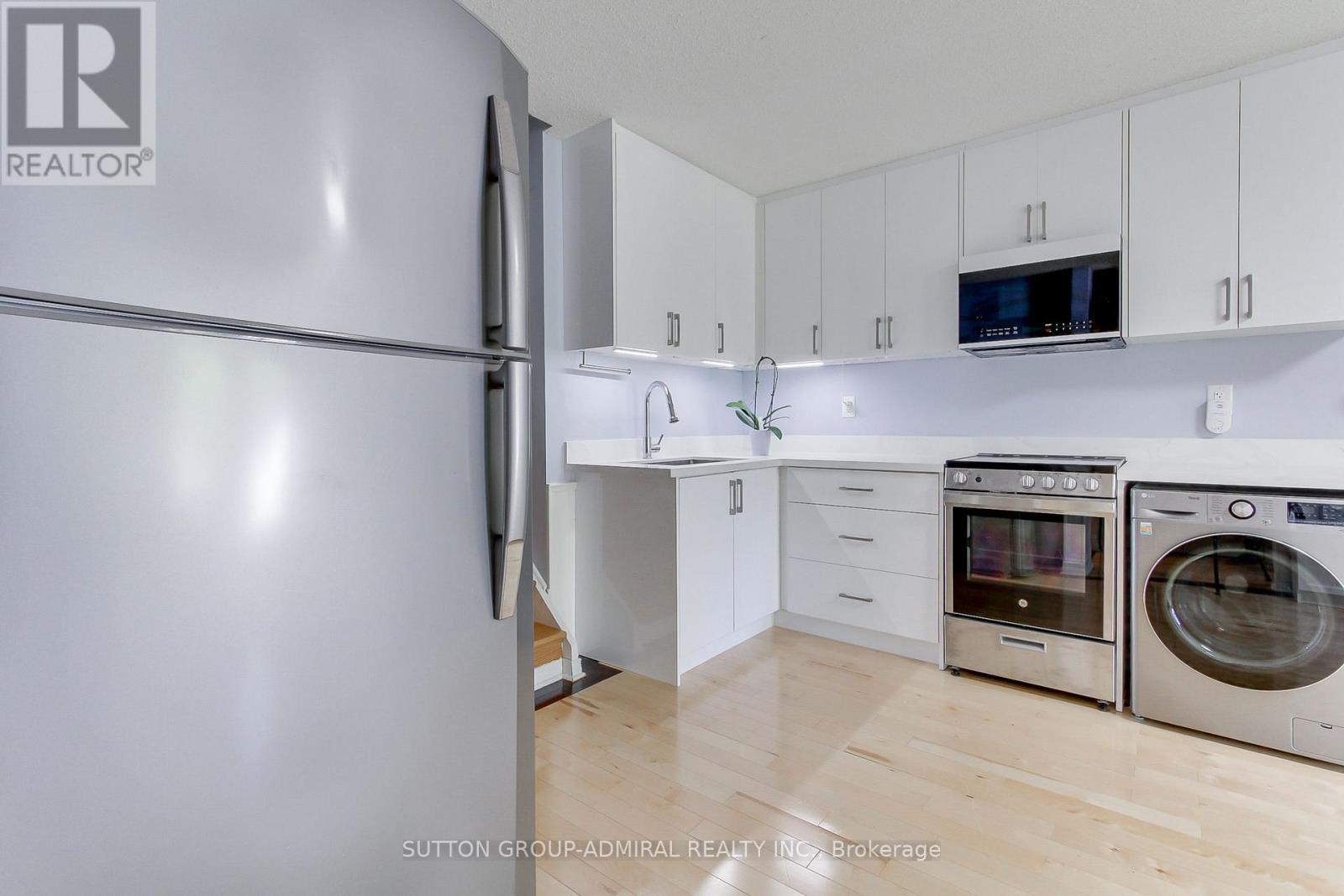 1559 Shale Oak Mews, Mississauga (Rathwood), Ontario  L4W 2M1 - Photo 25 - W12178590