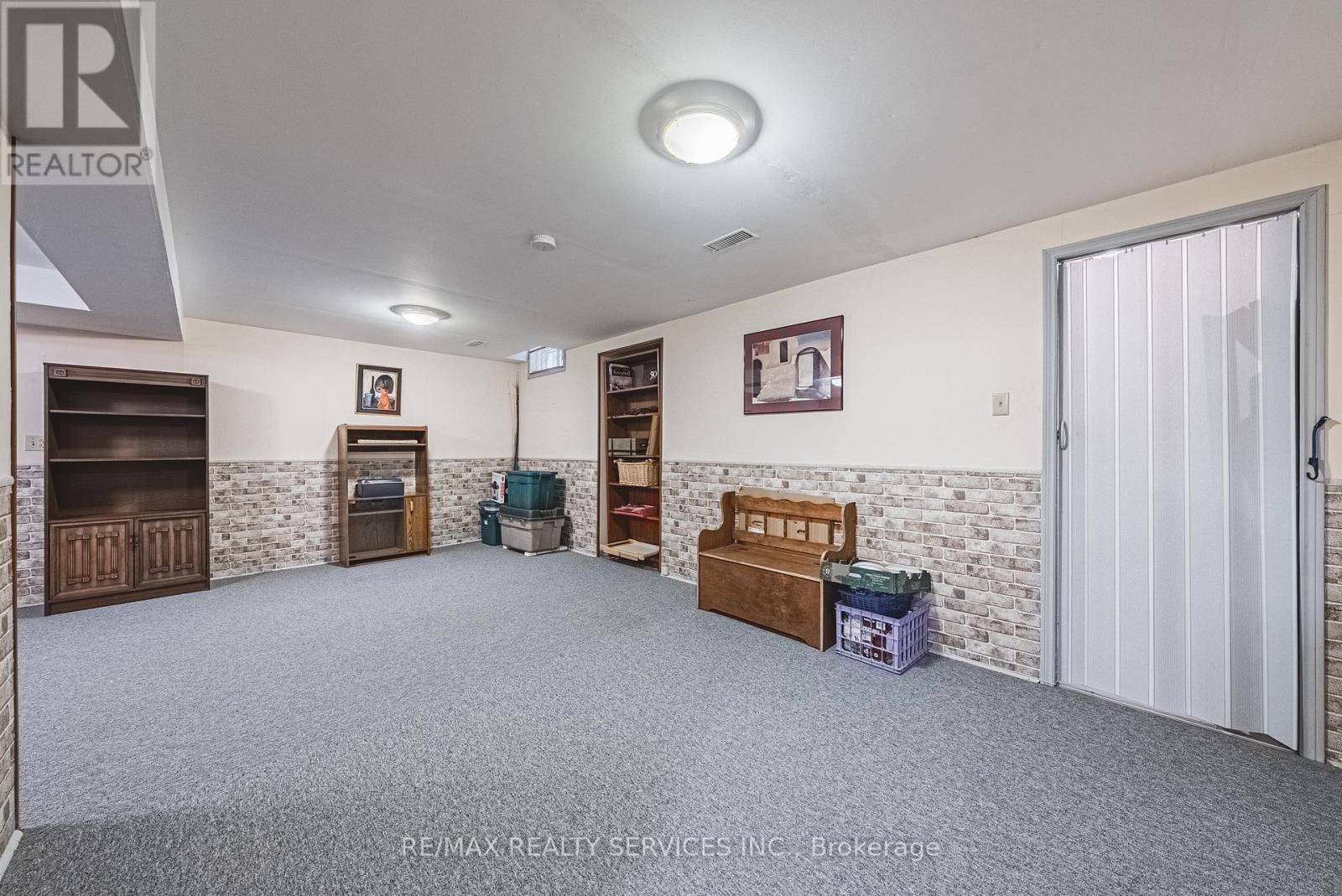 17 Cox Crescent, Brampton, Ontario  L6X 3G8 - Photo 25 - W12178608