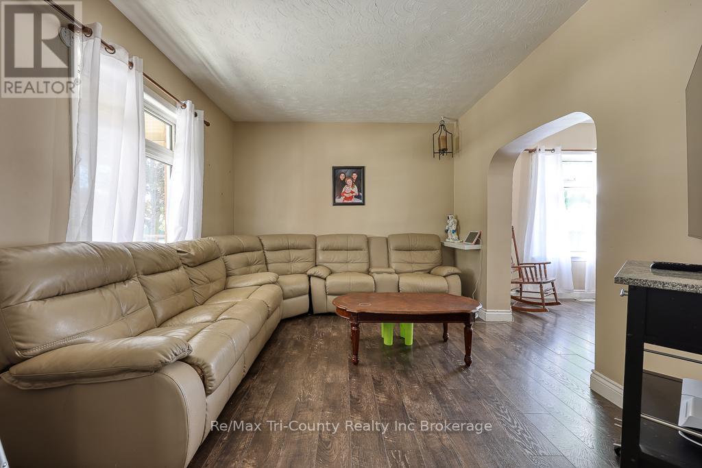 339 Broadway Street, Tillsonburg, Ontario  N4G 3S4 - Photo 16 - X12178780