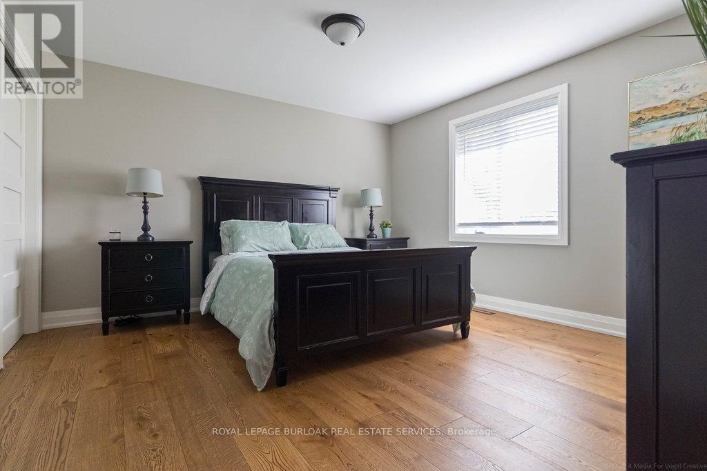17 Beverlyglen Drive, Hamilton, Ontario  L0R 1T0 - Photo 23 - X12159430