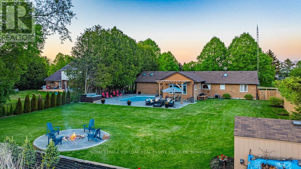 17 Beverlyglen Drive, Hamilton, Ontario  L0R 1T0 - Photo 49 - X12159430