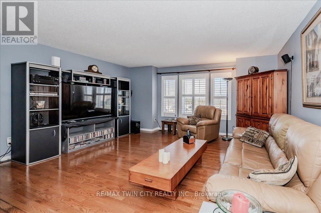 11 Acorn Way, Cambridge, Ontario  N1R 8M3 - Photo 13 - X12178577