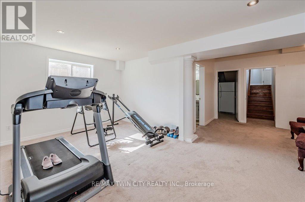 11 Acorn Way, Cambridge, Ontario  N1R 8M3 - Photo 19 - X12178577