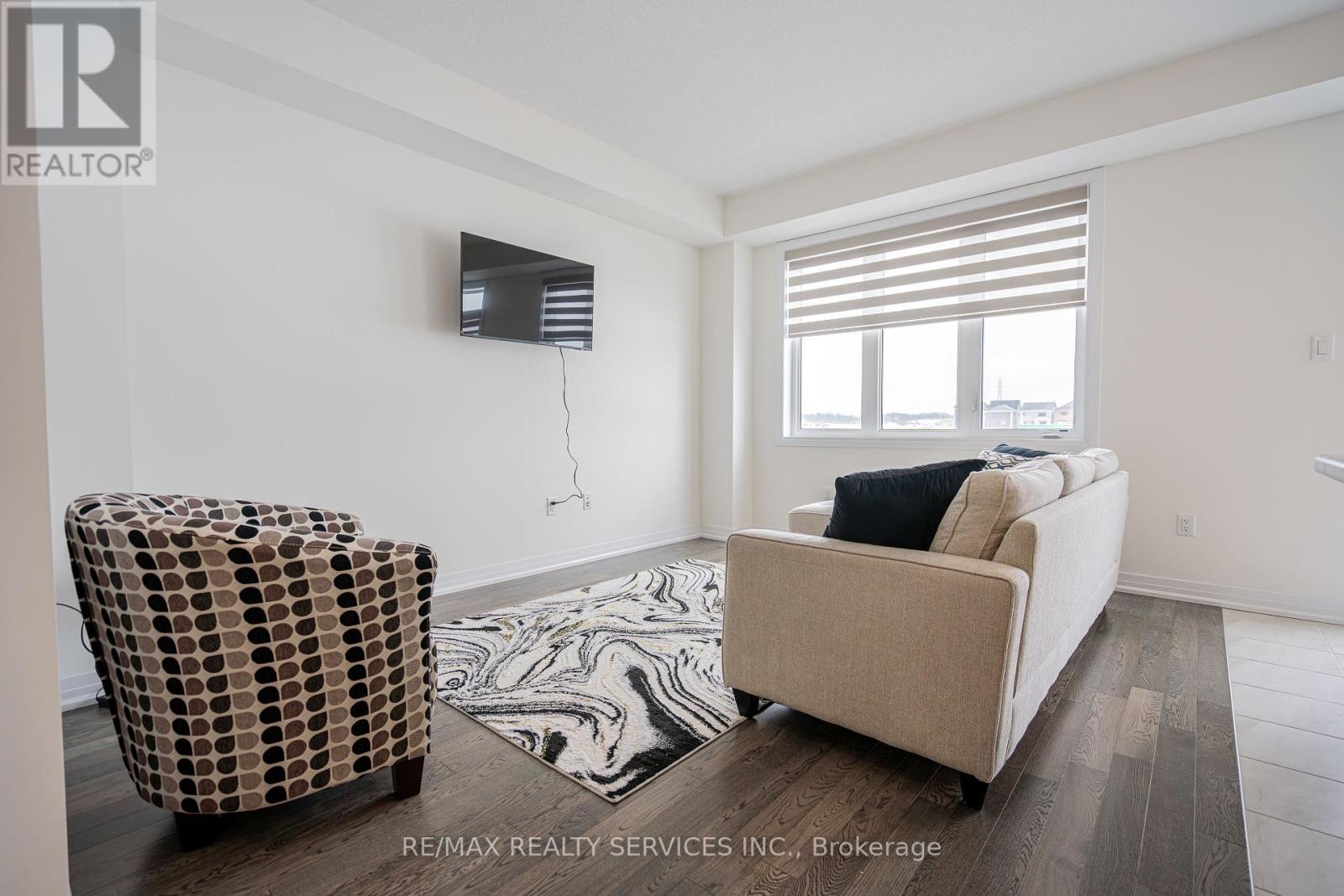 119 Brighton Lane, Thorold, Ontario  L2V 0N7 - Photo 12 - X12178601
