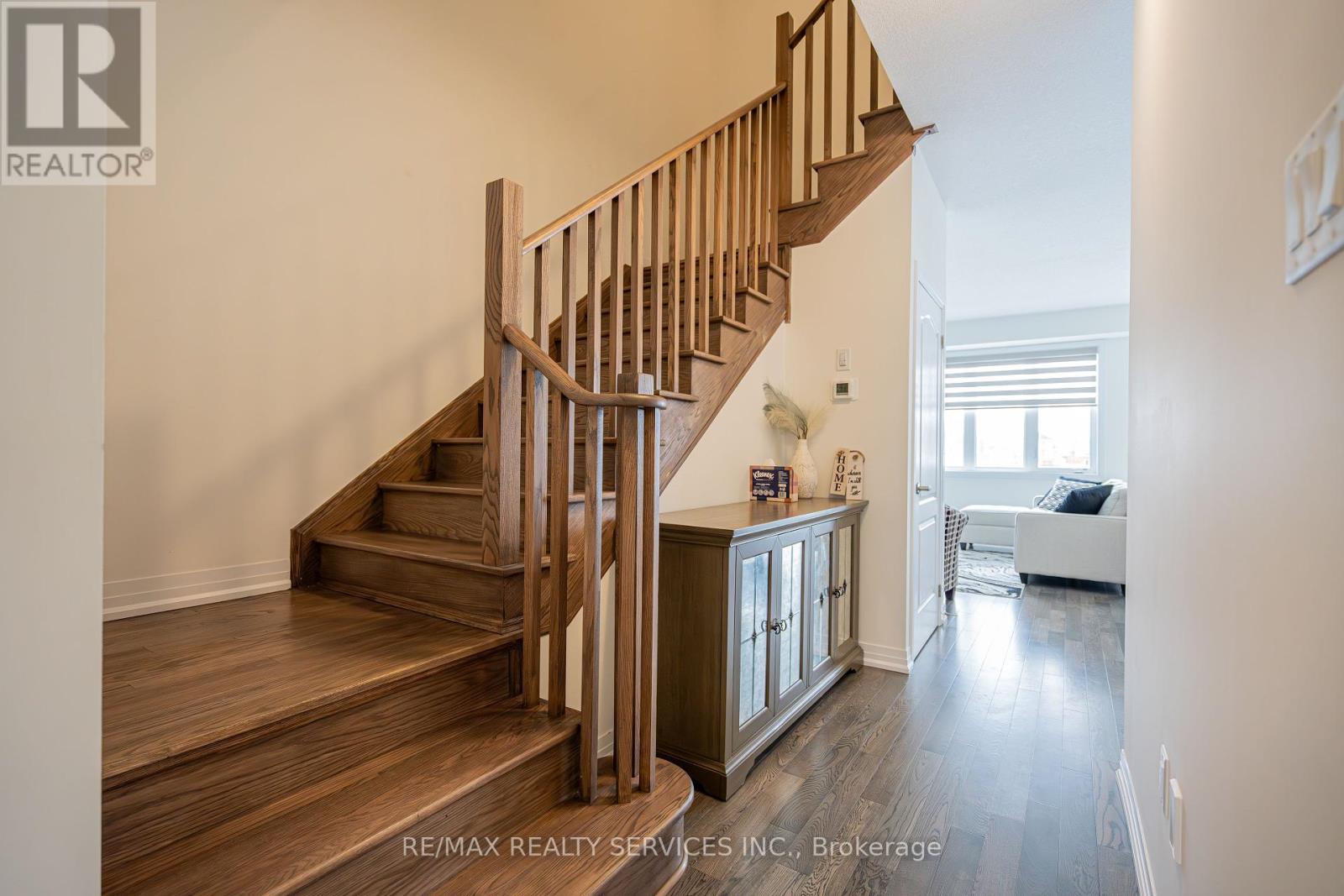 119 Brighton Lane, Thorold, Ontario  L2V 0N7 - Photo 6 - X12178601