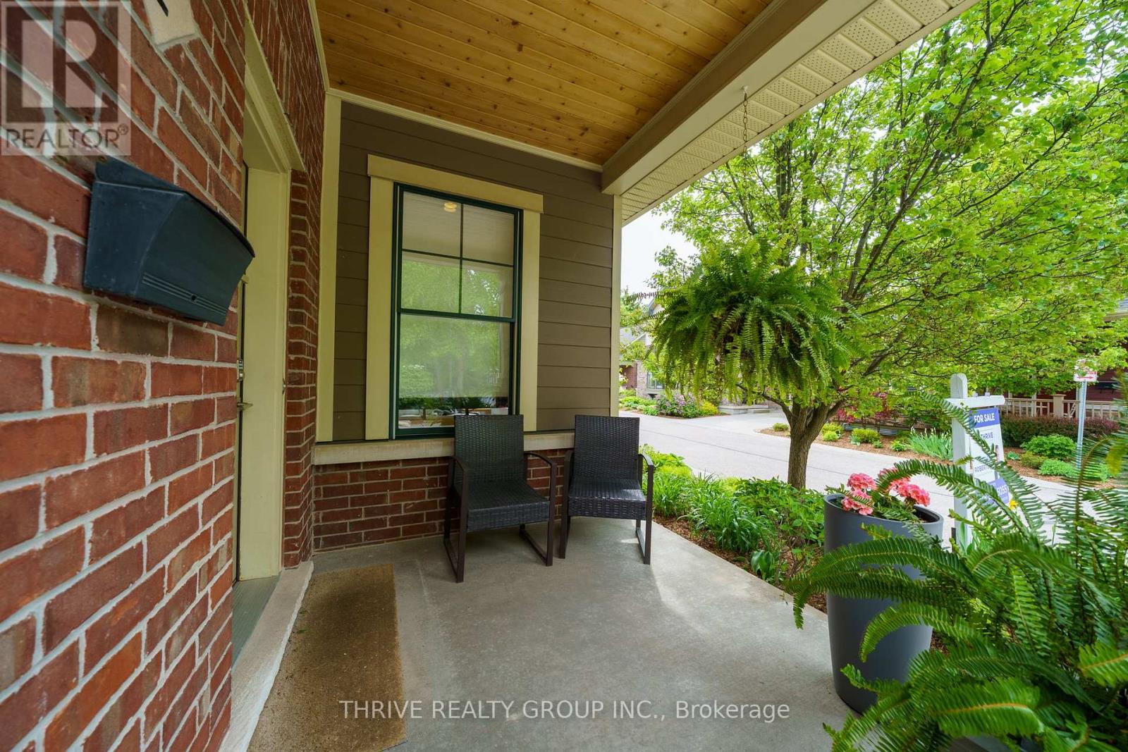 2 - 352 Ridout Street S, London South, Ontario  N6C 3Z5 - Photo 2 - X12178742