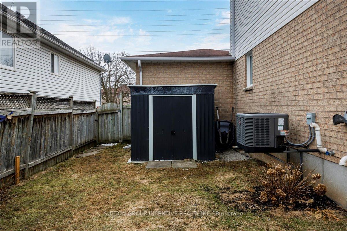 392 Big Bay Point Road, Barrie, Ontario  L4N 8A2 - Photo 23 - S12078429