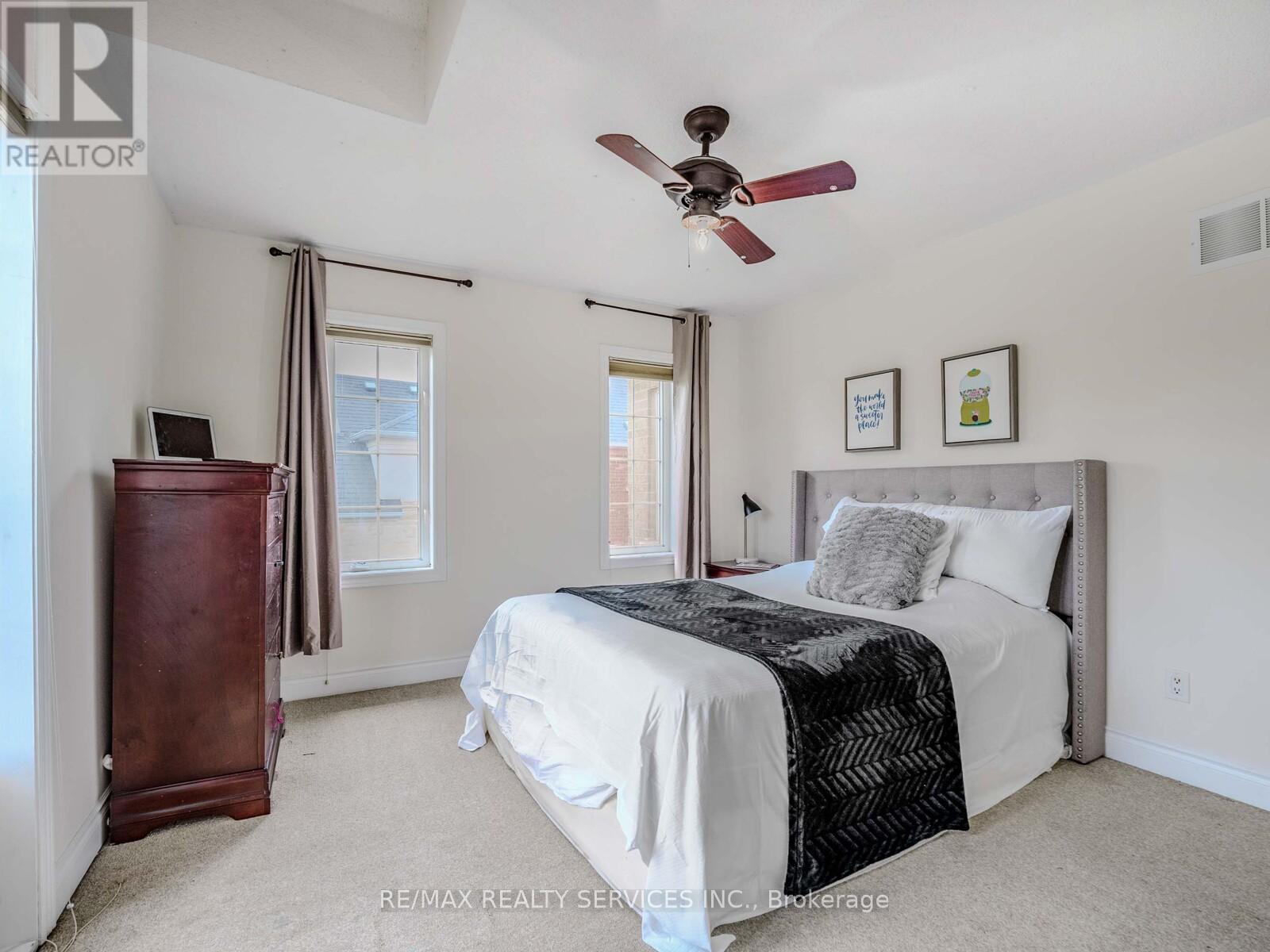 242 Milkweed Way, Oakville, Ontario  L6L 0A6 - Photo 20 - W12173660