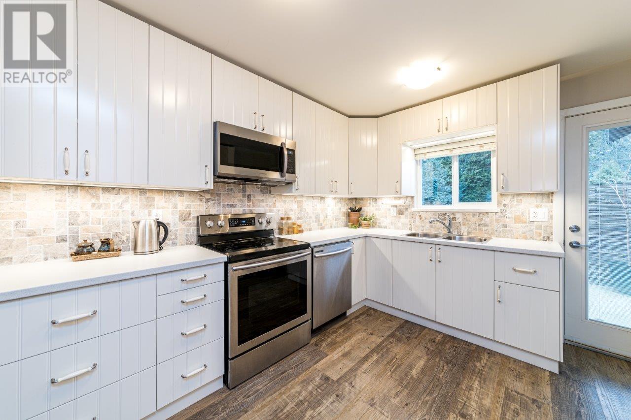 347 Seymour River Place, North Vancouver, British Columbia  V7H 1S6 - Photo 9 - R3007452