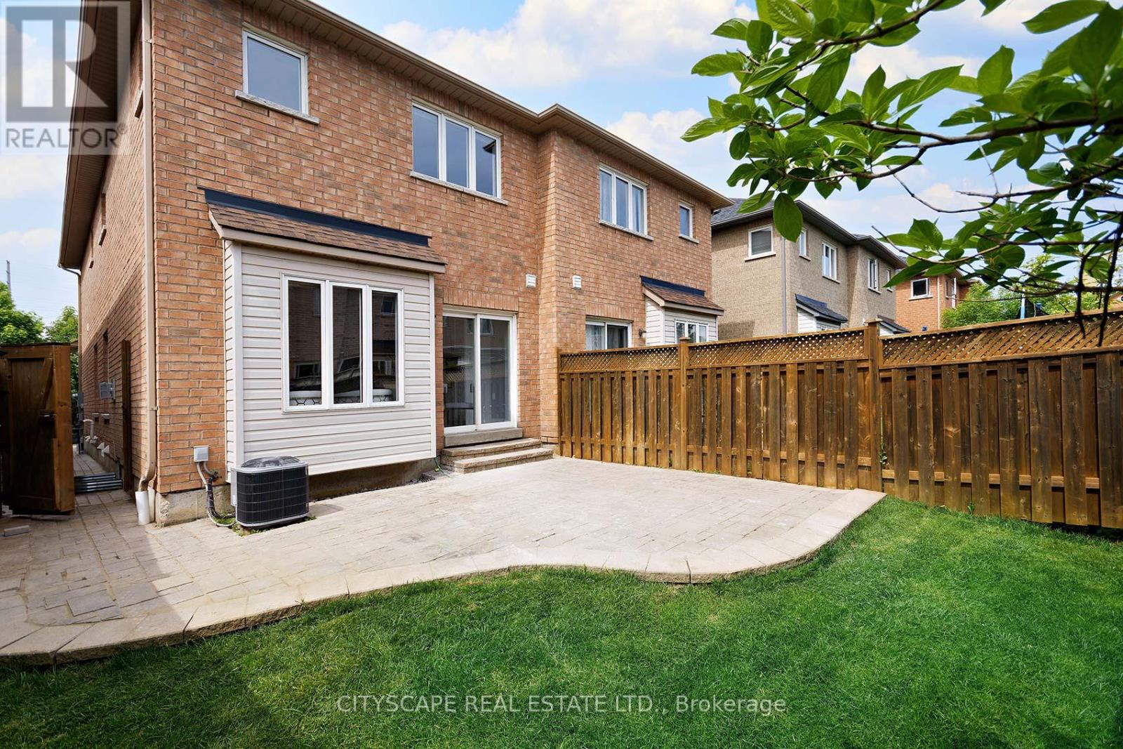 79 Breton Avenue, Mississauga, Ontario  L4Z 4K5 - Photo 37 - W12177047