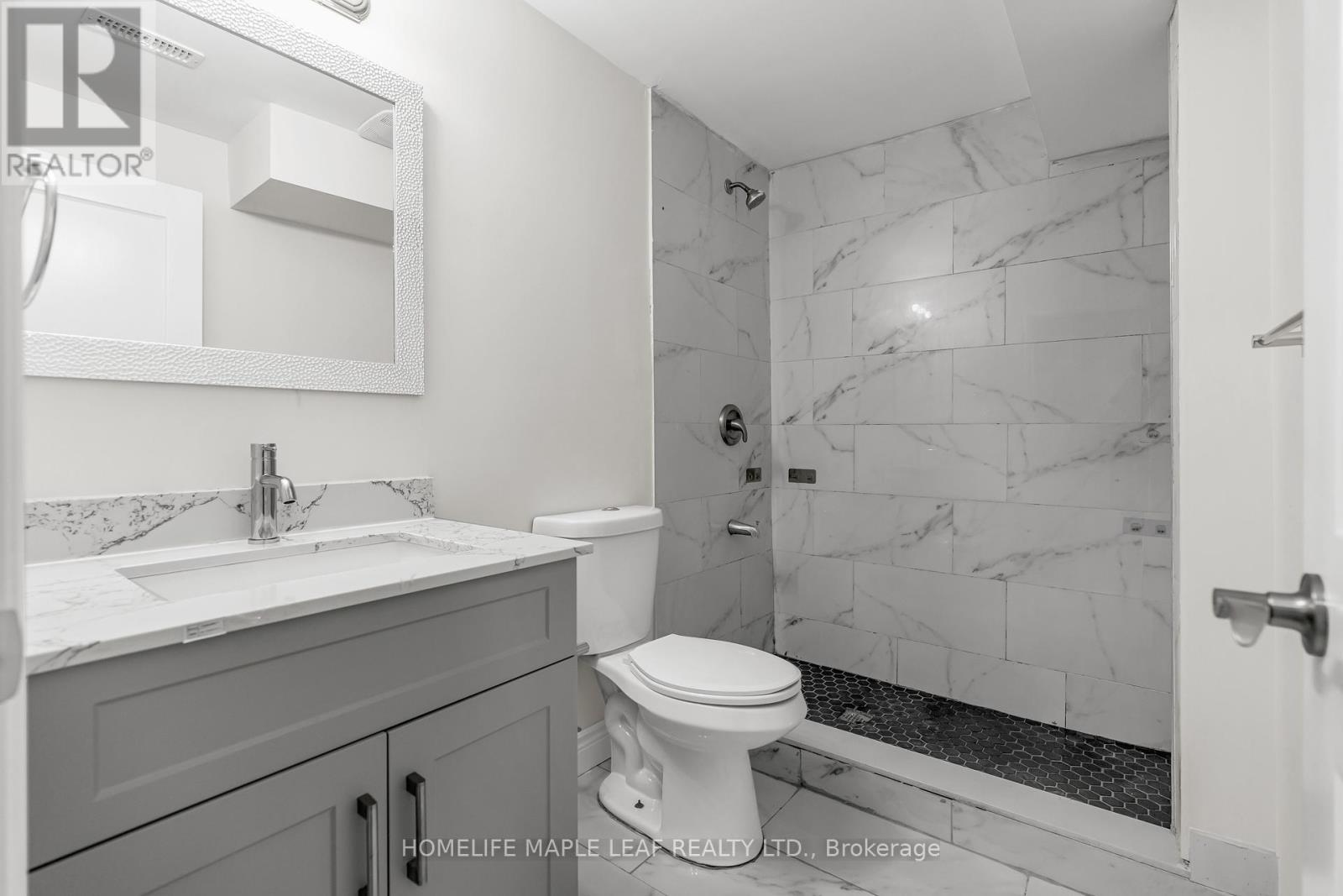 22 Vange Crescent, Toronto, Ontario  M9V 3N7 - Photo 36 - W12178634