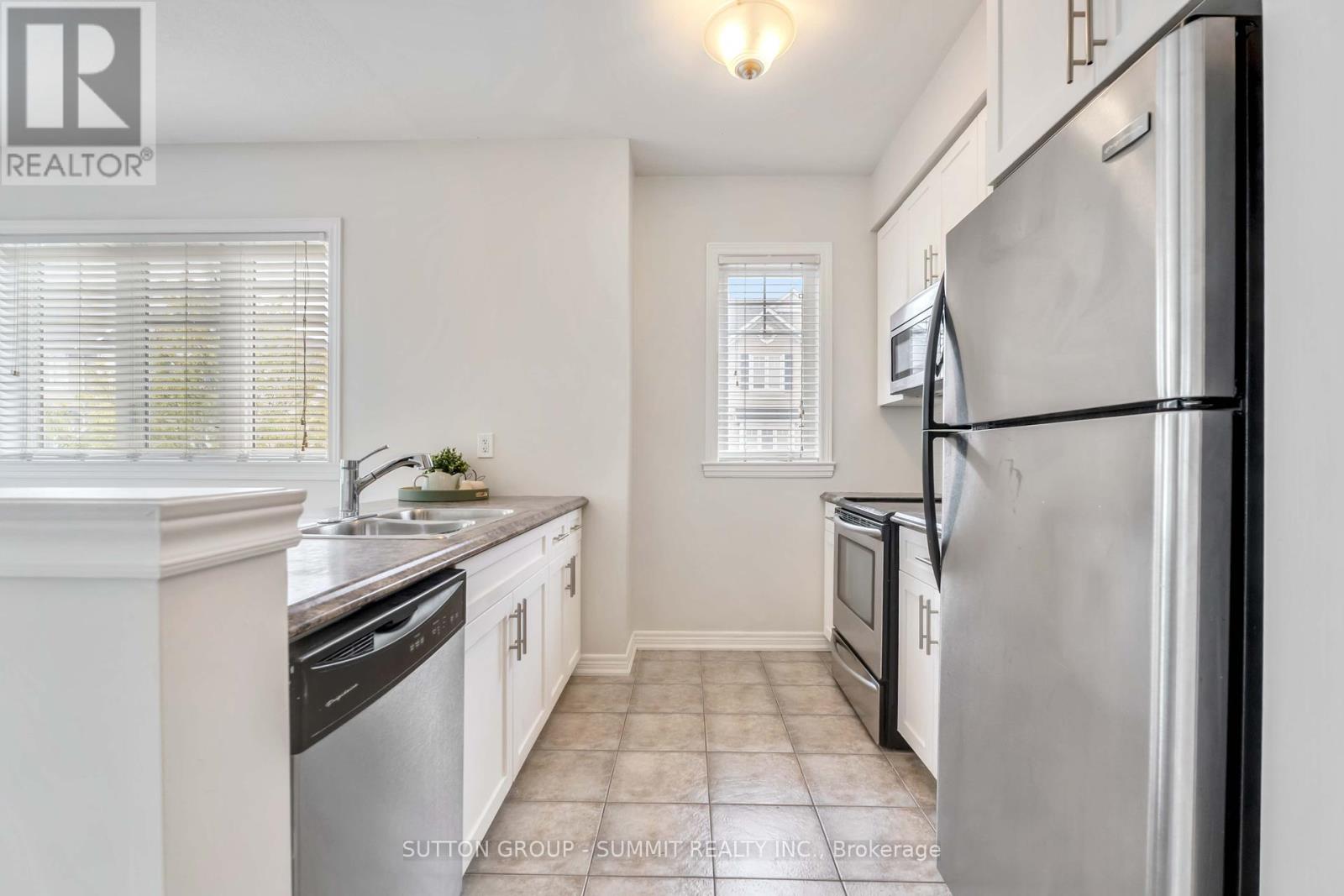 25 - 337 Beach Boulevard, Hamilton, Ontario  L8H 6W4 - Photo 8 - X12166644