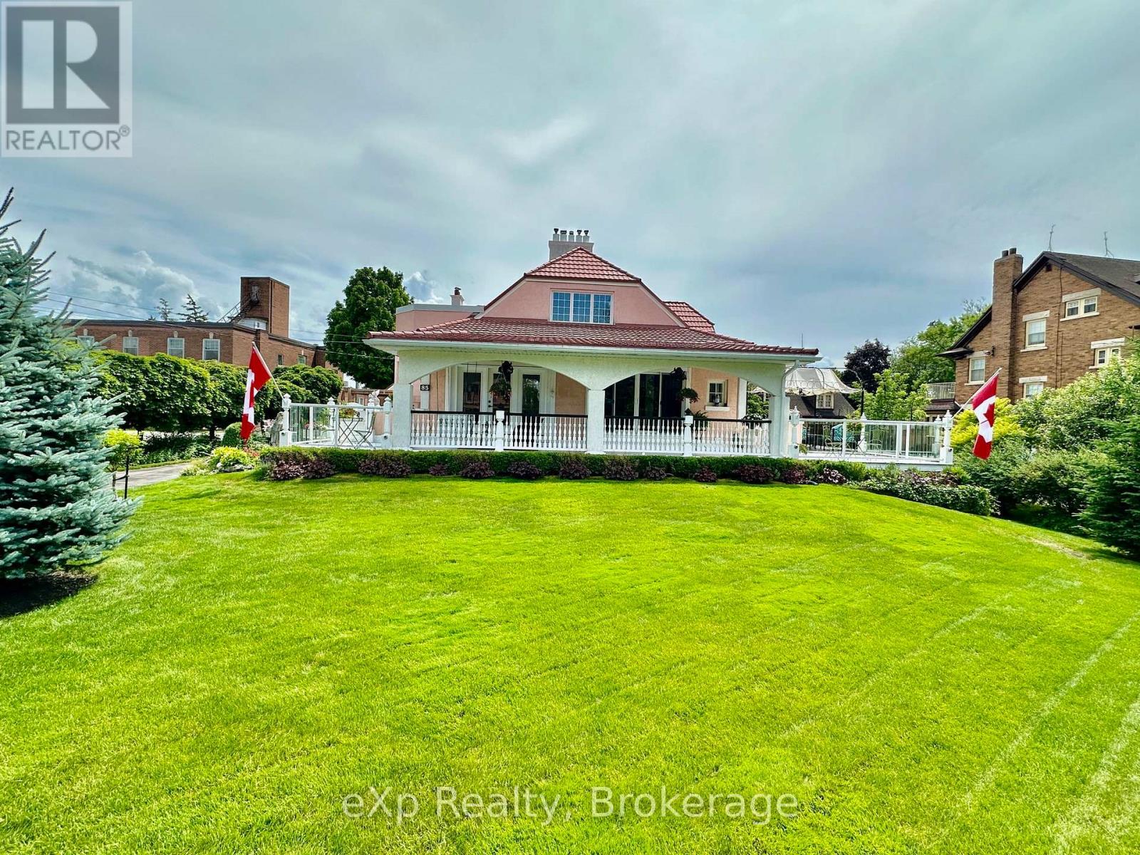 85 10th Street, Hanover, Ontario  N4N 1M9 - Photo 2 - X12156800