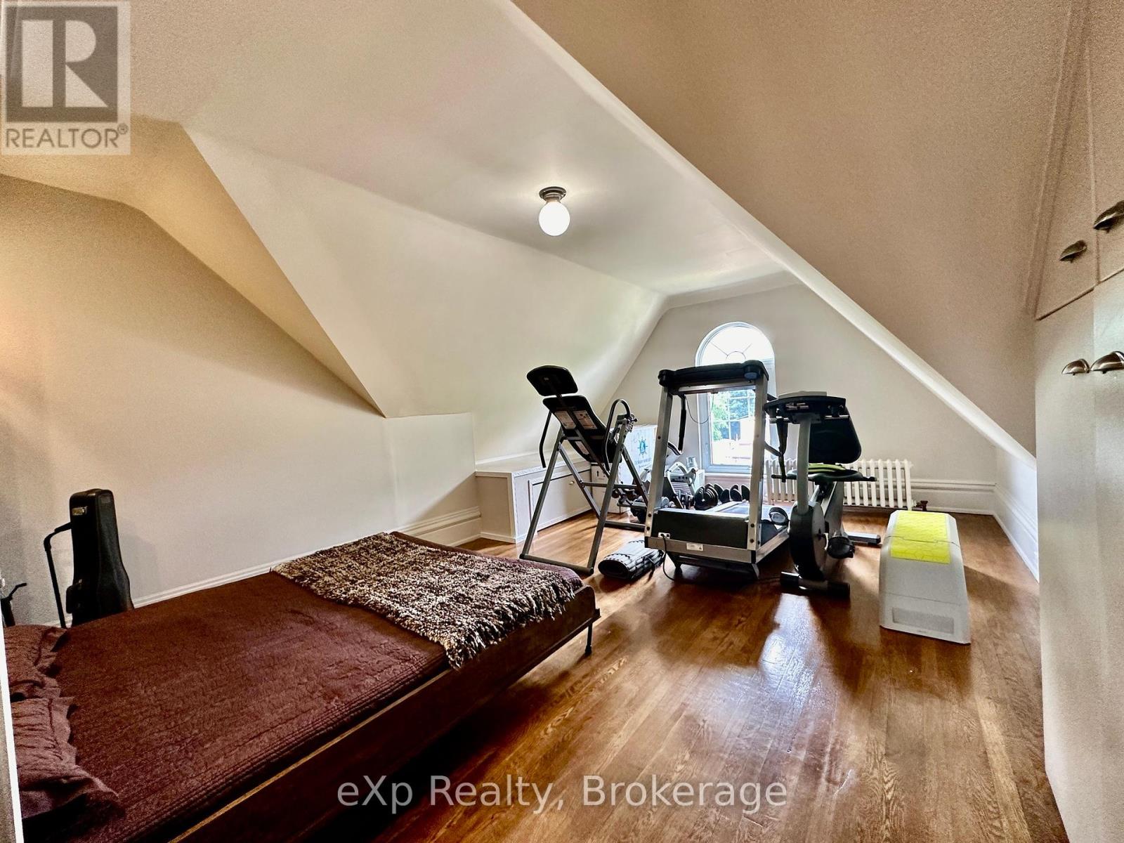 85 10th Street, Hanover, Ontario  N4N 1M9 - Photo 25 - X12156800