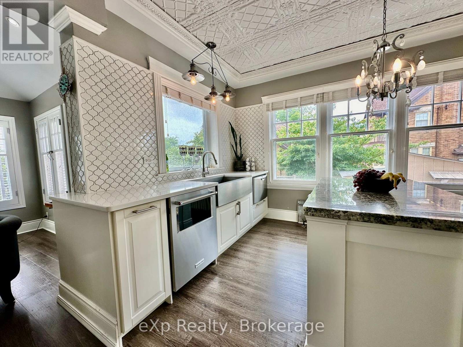 85 10th Street, Hanover, Ontario  N4N 1M9 - Photo 15 - X12156800