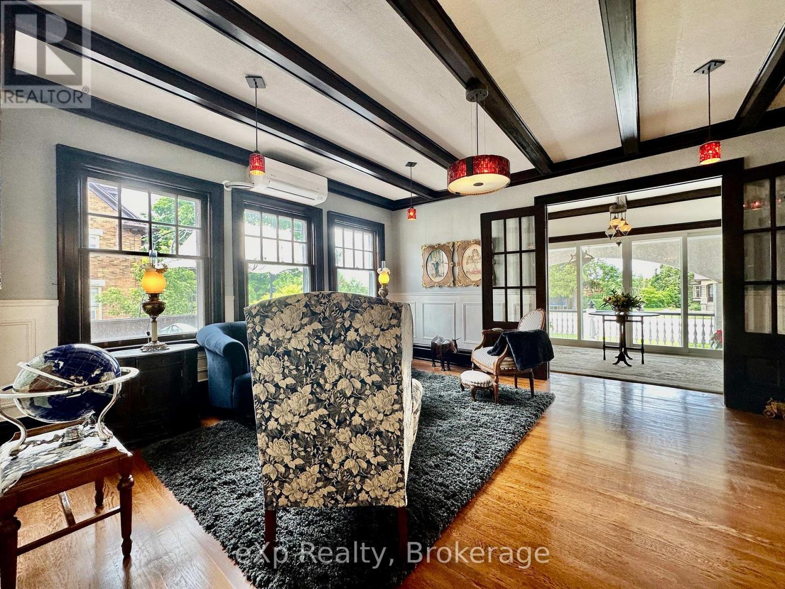 85 10th Street, Hanover, Ontario  N4N 1M9 - Photo 4 - X12156800