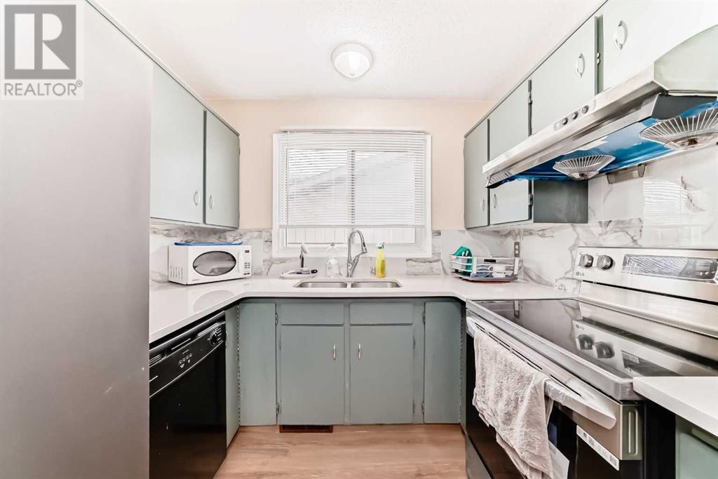 Property at 105 Berwick Drive NW image 5