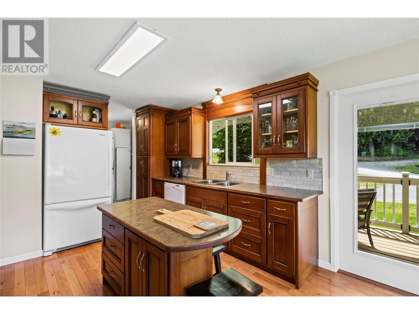 Property at 2864 Leisure Place image 4