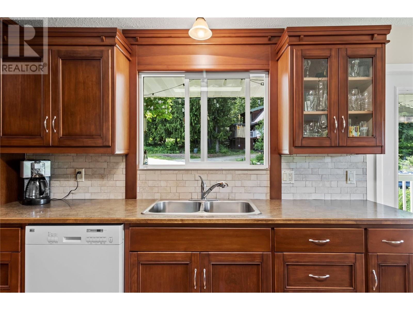 Property at 2864 Leisure Place image 5