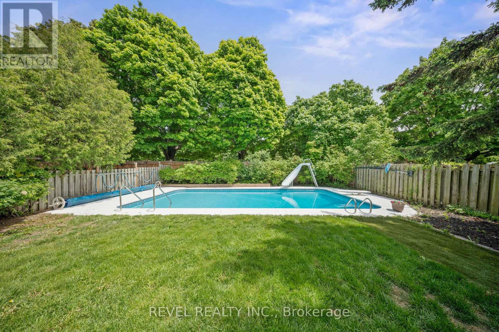 12 Robinson Crescent, Whitby, Ontario  L1N 6W5 - Photo 17 - E12178894