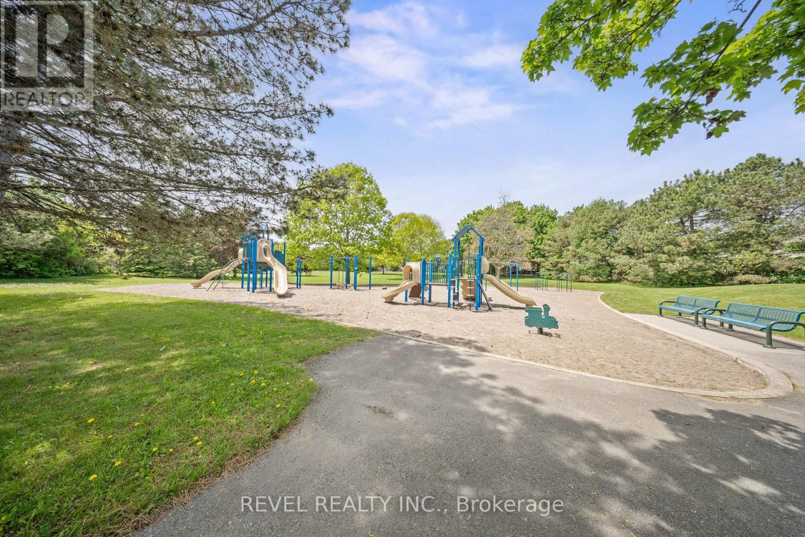 12 Robinson Crescent, Whitby, Ontario L1N 6W5 - Photo 18 - E12178894