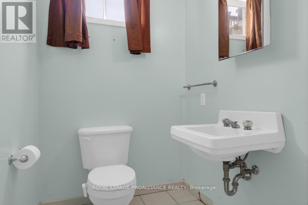 429 Elzevir Road, Tweed, Ontario K0K 3J0 - Photo 22 - X12178827
