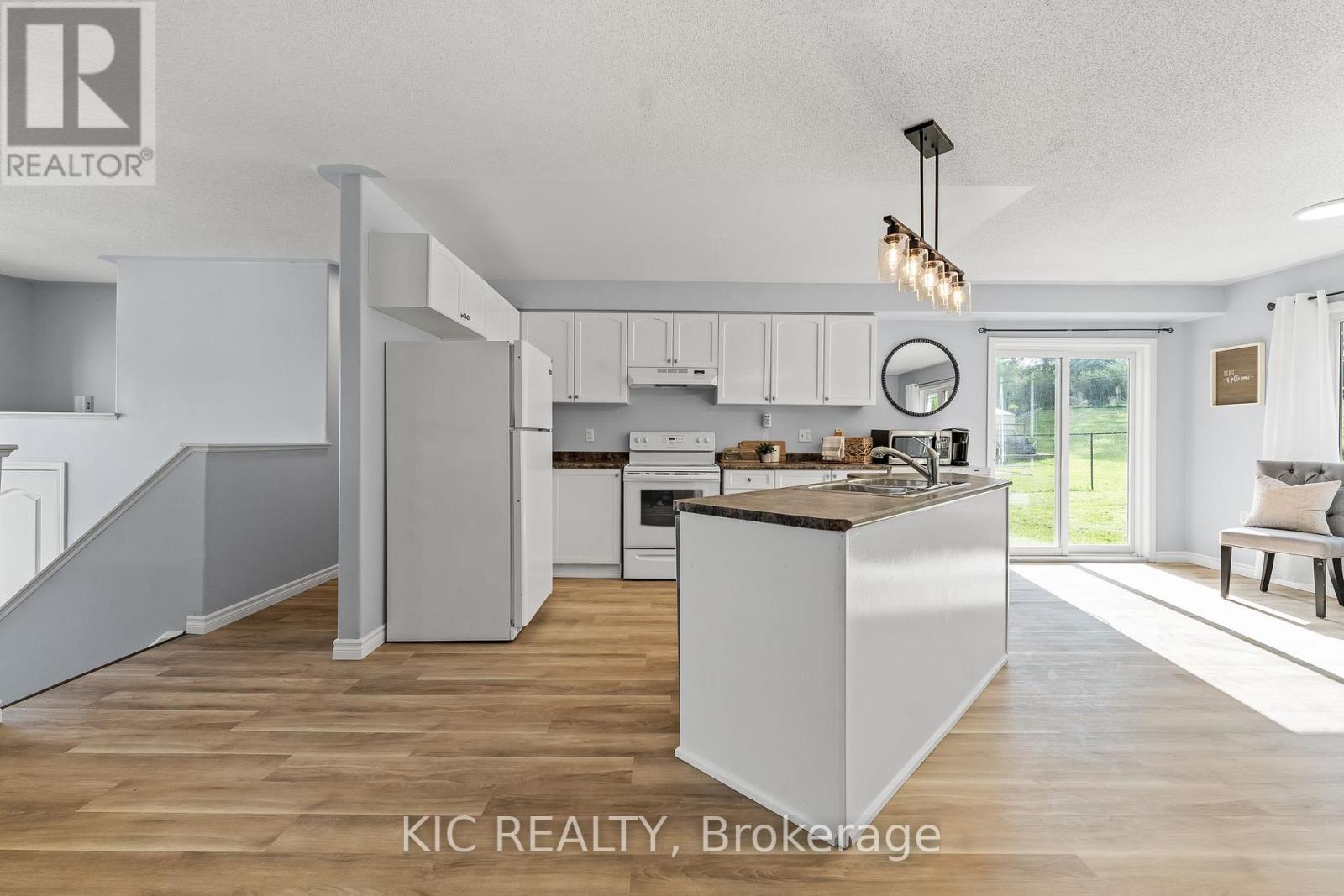 574 Clancy Crescent, Peterborough West, Ontario K9K 2S2 - Photo 11 - X12178886