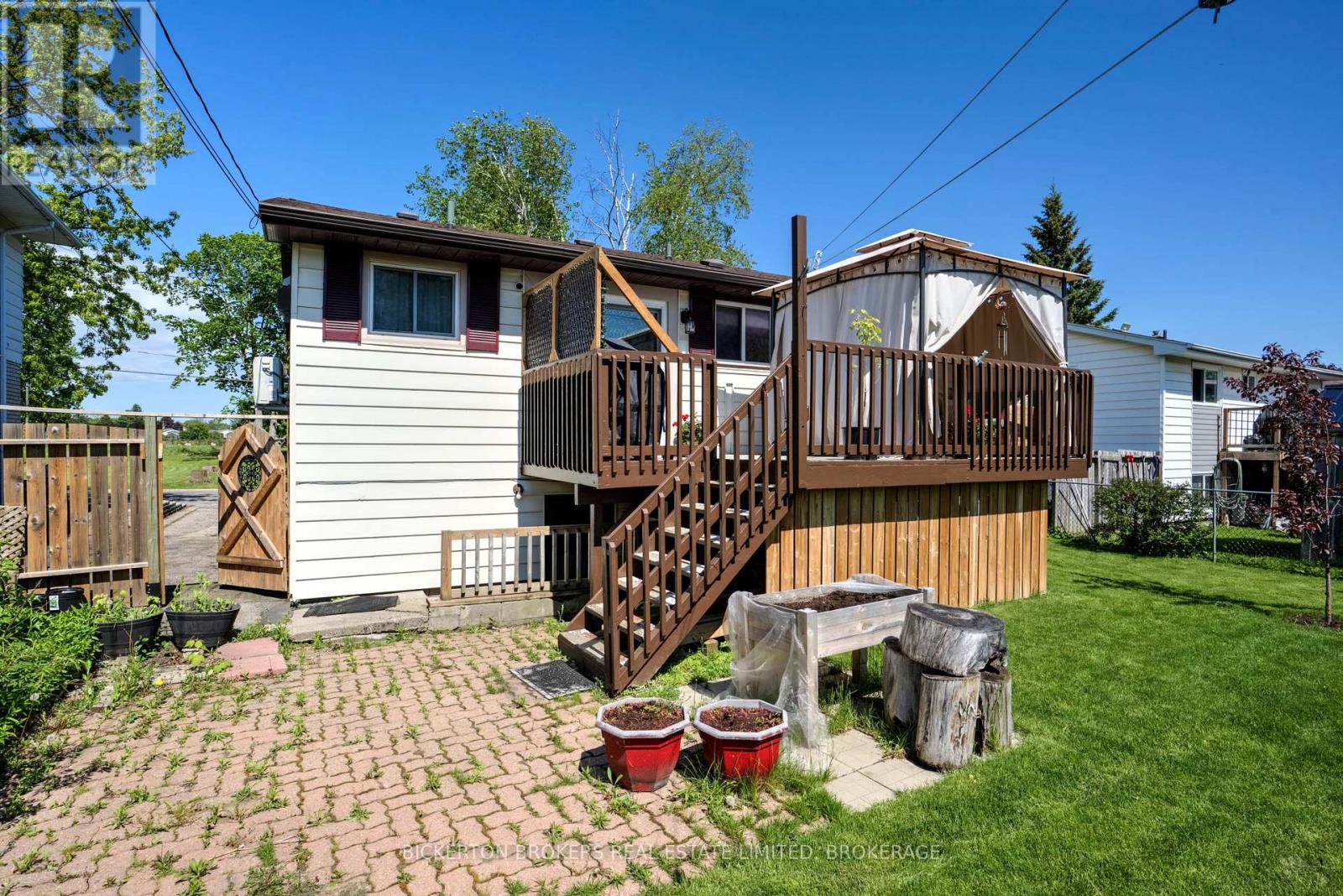 360 First Avenue, Brockville, Ontario  K6V 3C1 - Photo 10 - X12178888