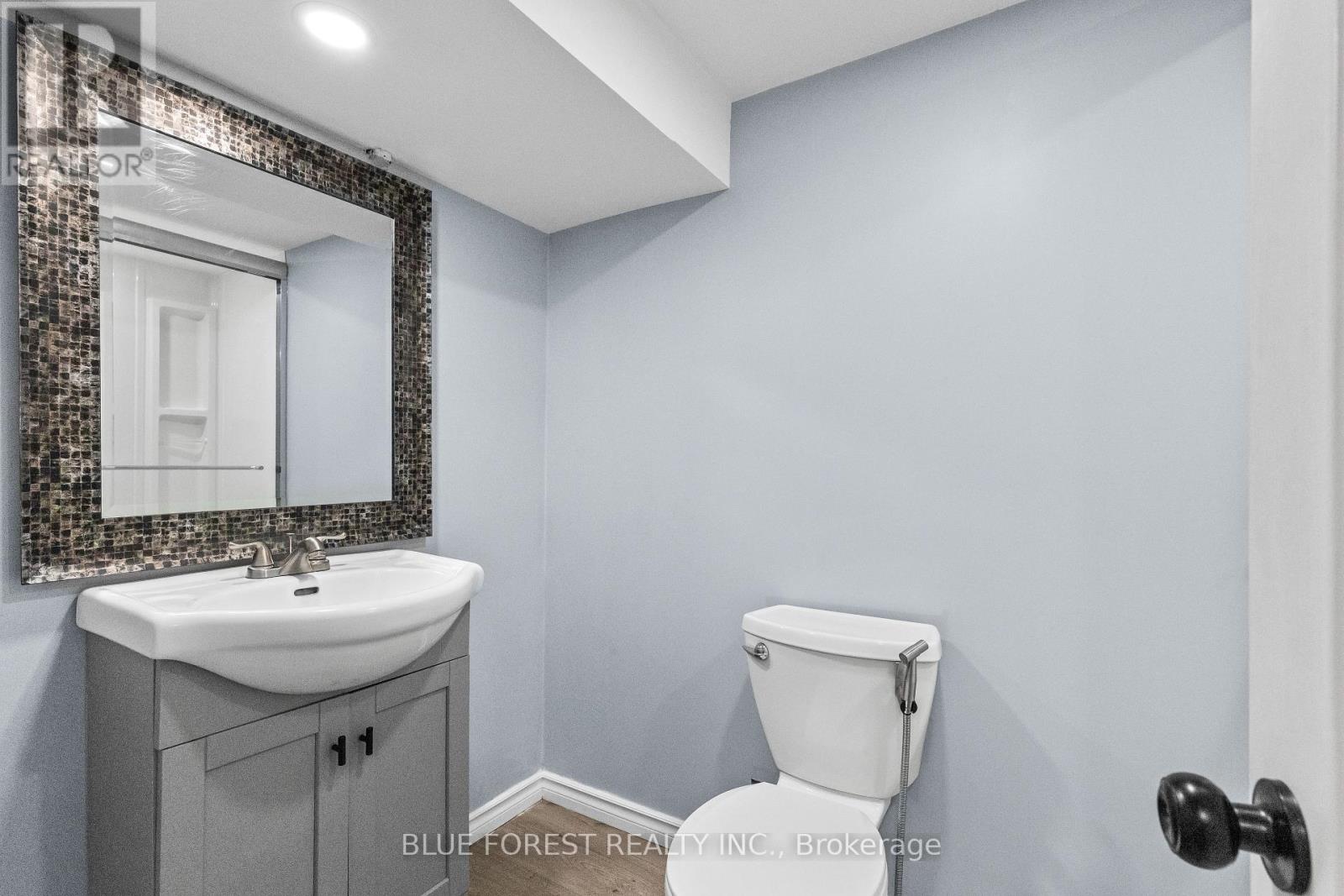 69 Connaught Avenue, London East, Ontario  N5Y 3A5 - Photo 10 - X12178852