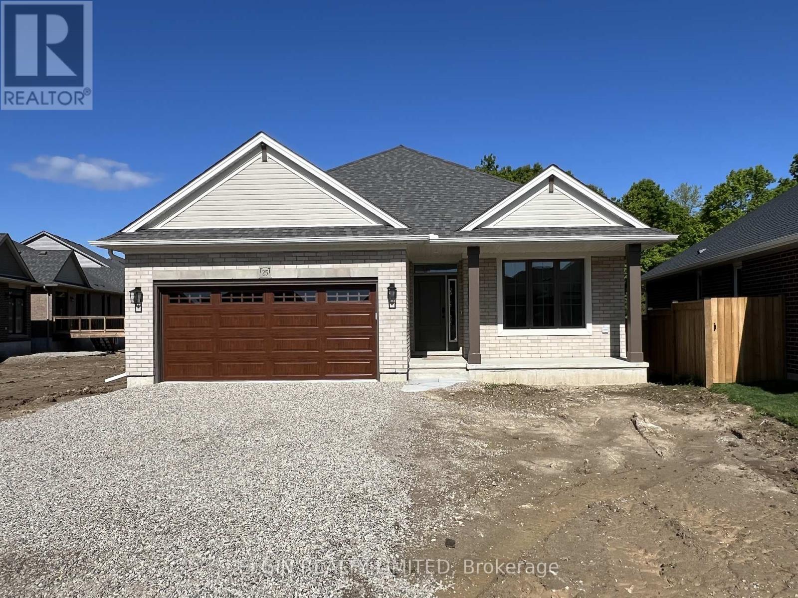 25 DUNNING WAY, St. Thomas, Ontario