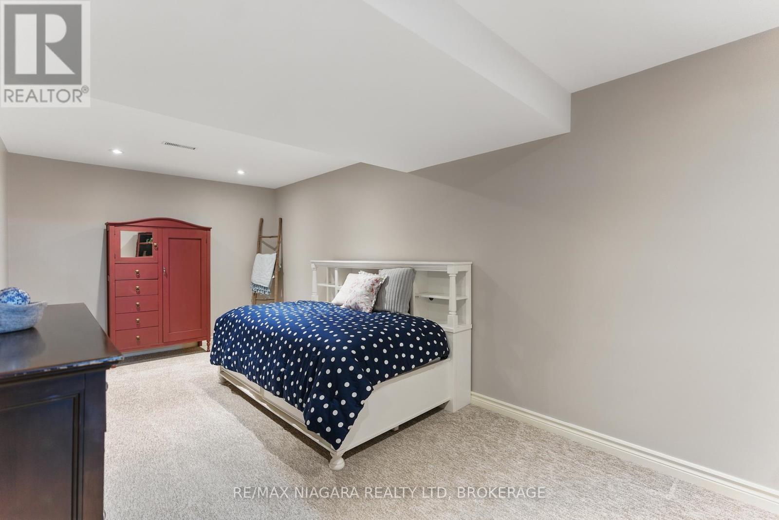 18 - 308 Queenston Street, St. Catharines (Oakdale), Ontario  L2P 2X4 - Photo 30 - X12178832
