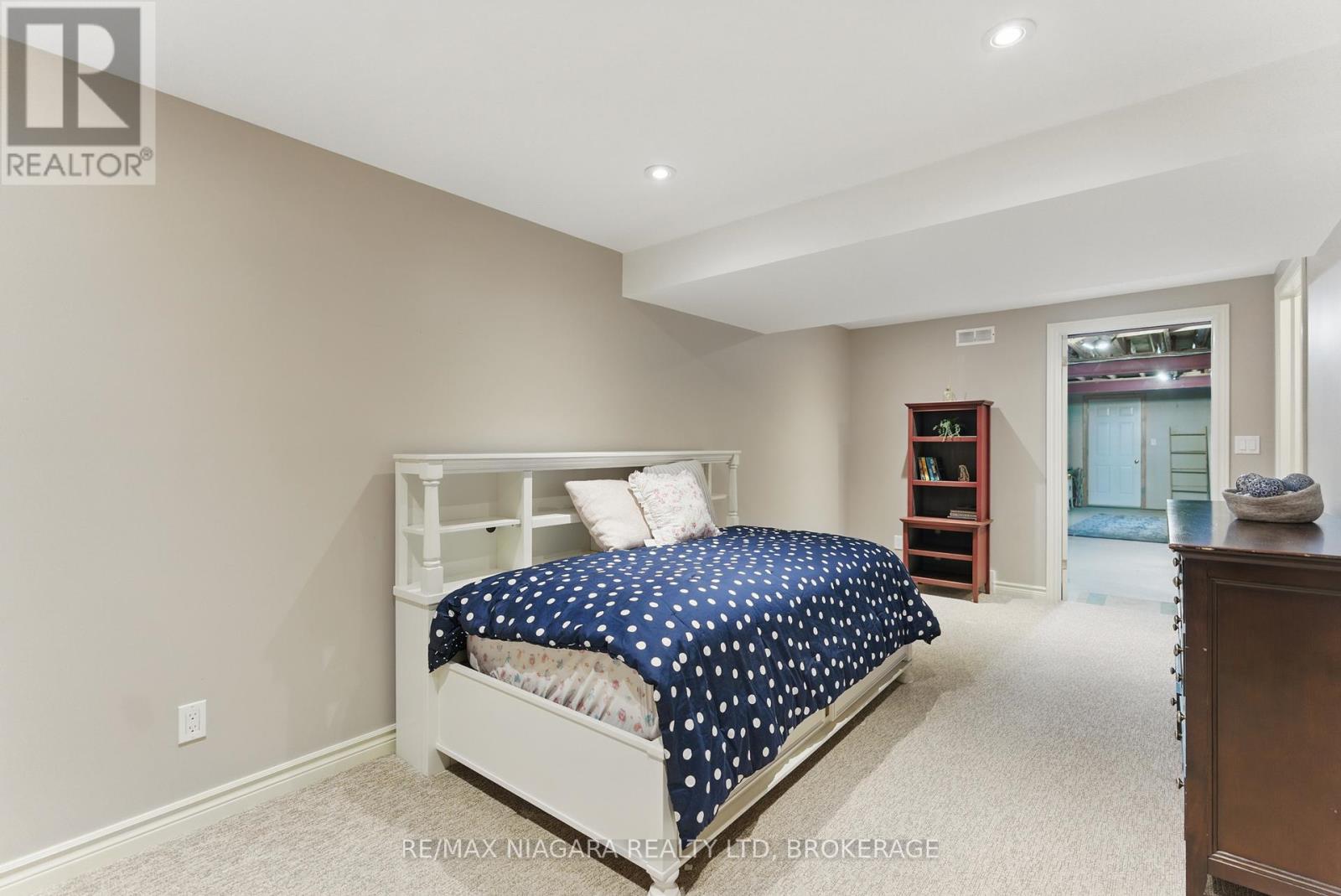 18 - 308 Queenston Street, St. Catharines (Oakdale), Ontario  L2P 2X4 - Photo 31 - X12178832