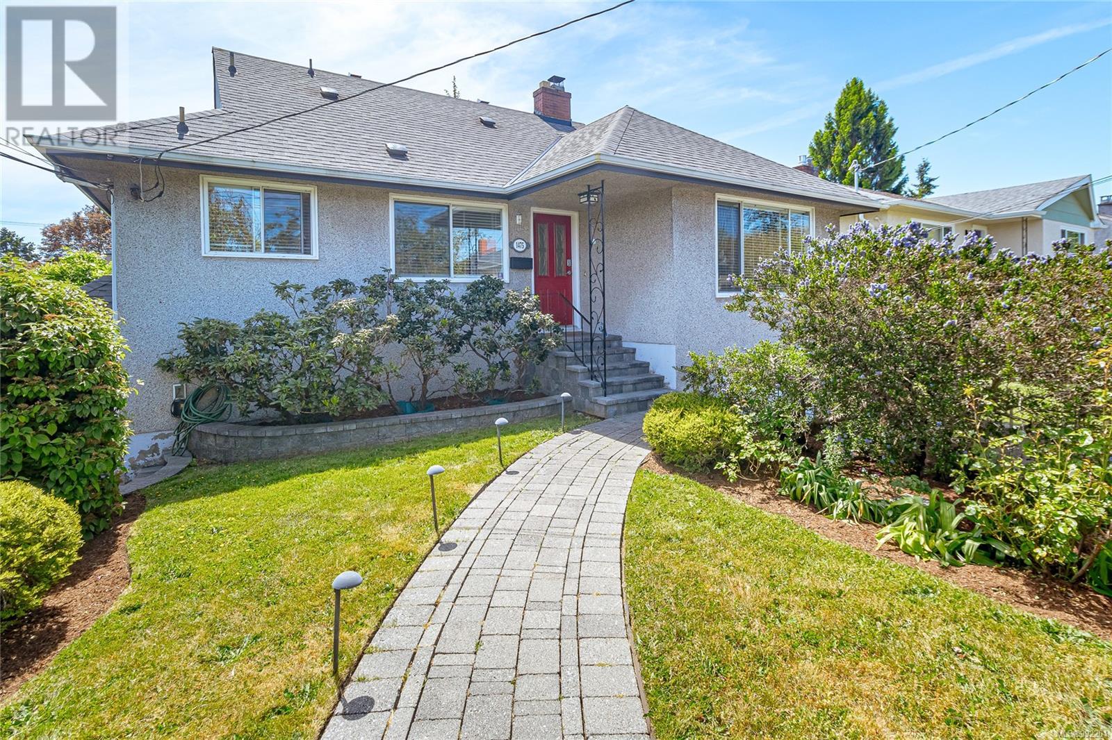 1475 Stroud Rd, Victoria, British Columbia  V8T 2K7 - Photo 3 - 992201