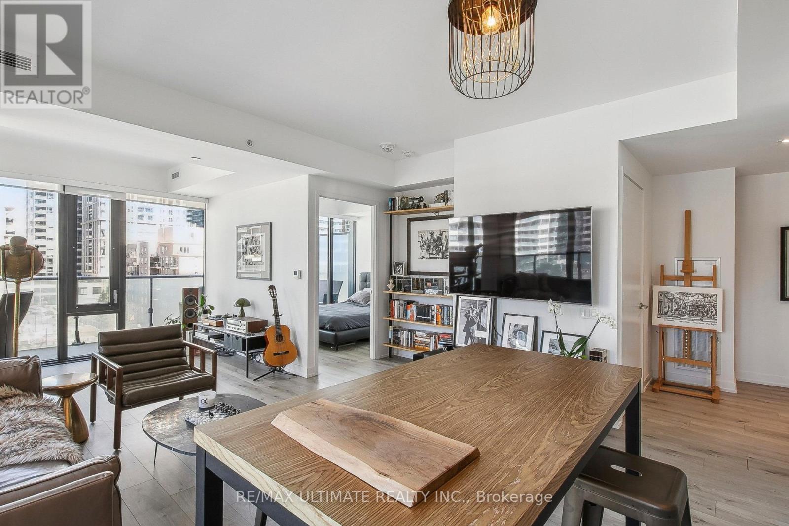 601 - 161 Roehampton Avenue, Toronto, Ontario  M4P 0C8 - Photo 3 - C12178651