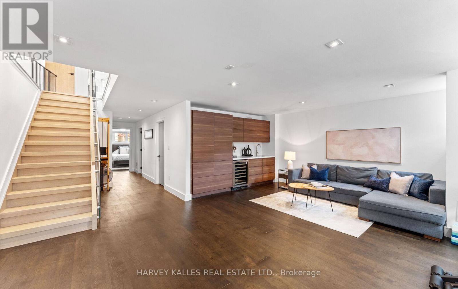 31 Kilbarry Road, Toronto, Ontario  M5P 1K4 - Photo 38 - C12178682