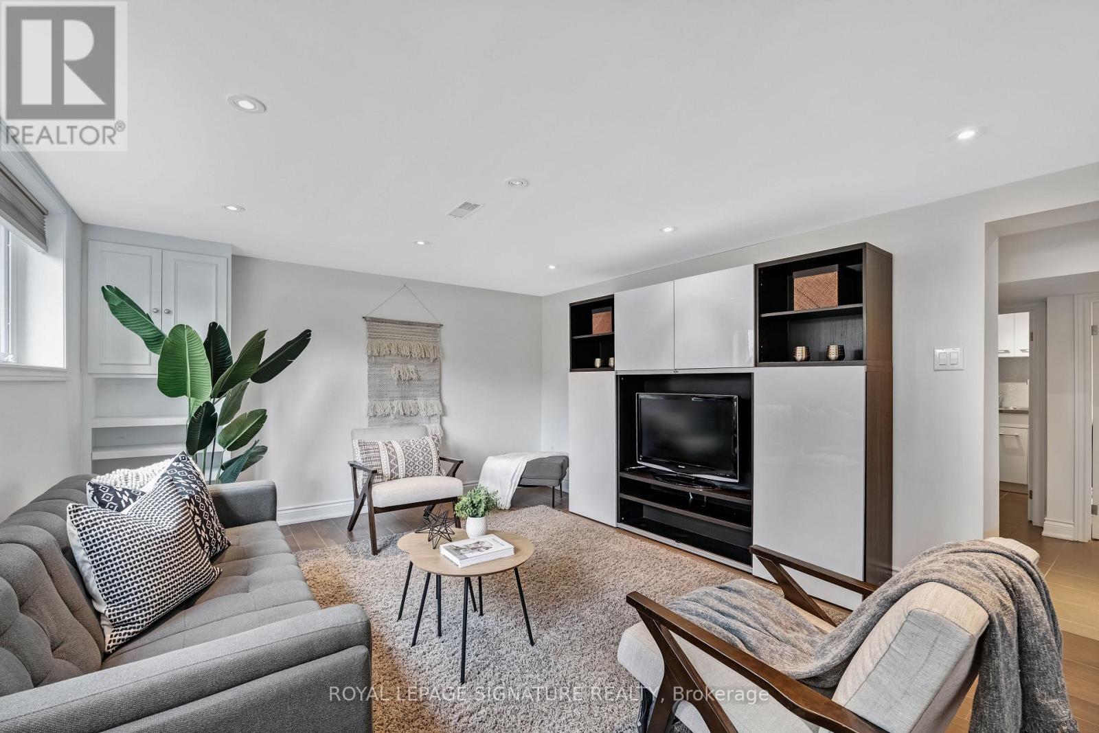 21 Page Avenue, Toronto (Bayview Village), Ontario  M2K 2B3 - Photo 28 - C12178813