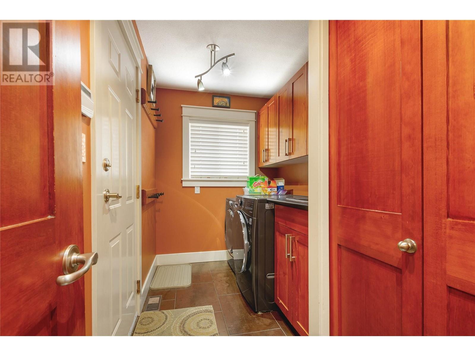 335 Marmot Court, Vernon, British Columbia  V1B 2W8 - Photo 28 - 10349731