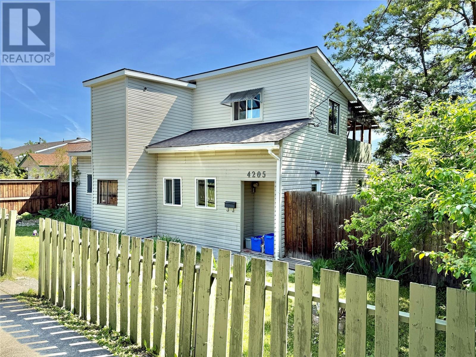 4205 34 Street, Vernon, British Columbia  V1T 5Y5 - Photo 3 - 10349586
