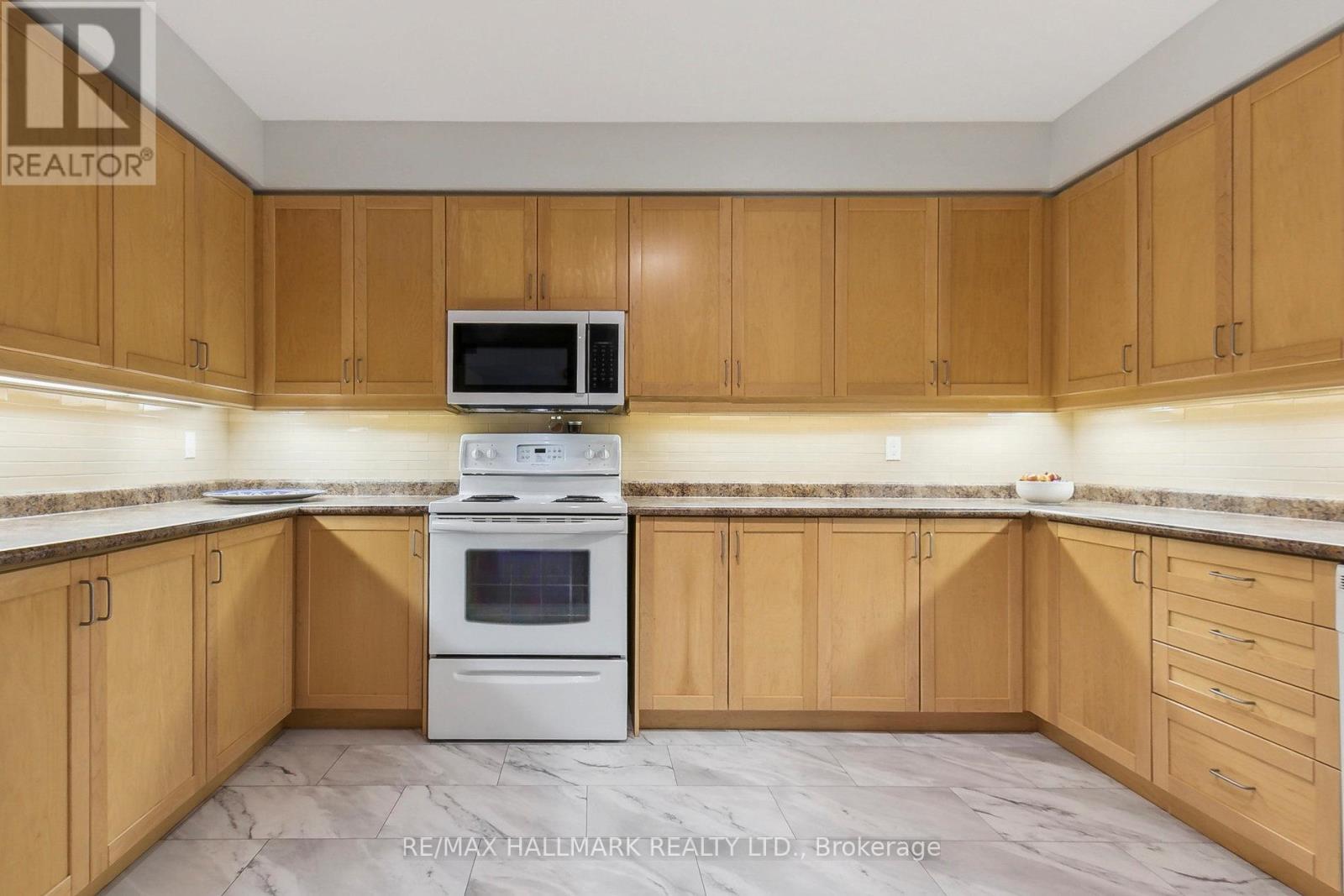 206 - 1 Lawlor Avenue, Toronto, Ontario  M4E 3L8 - Photo 17 - E12178710
