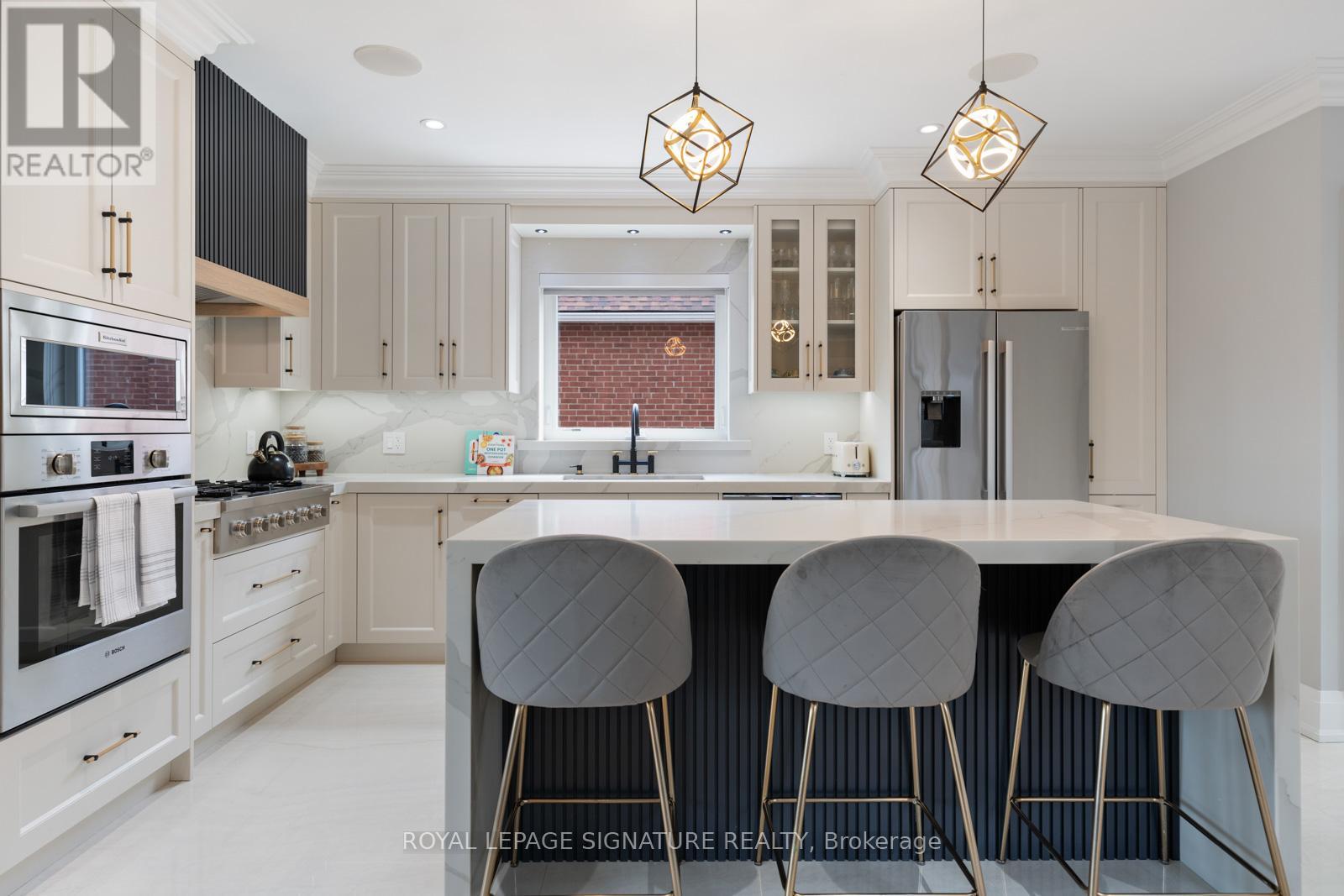 25 Elmont Drive, Toronto (O'connor-Parkview), Ontario  M4B 2M2 - Photo 12 - E12178721